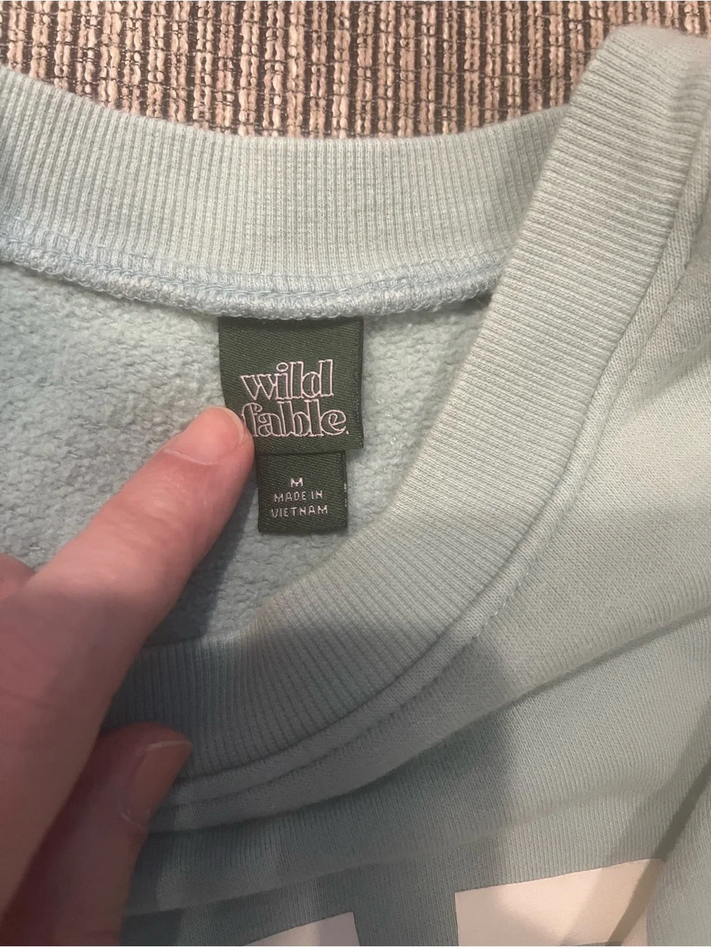 wild fable Women’s Sage Green 'LONDON' Long Sleeve Crewneck Sweatshirt - Picture 3 of 5